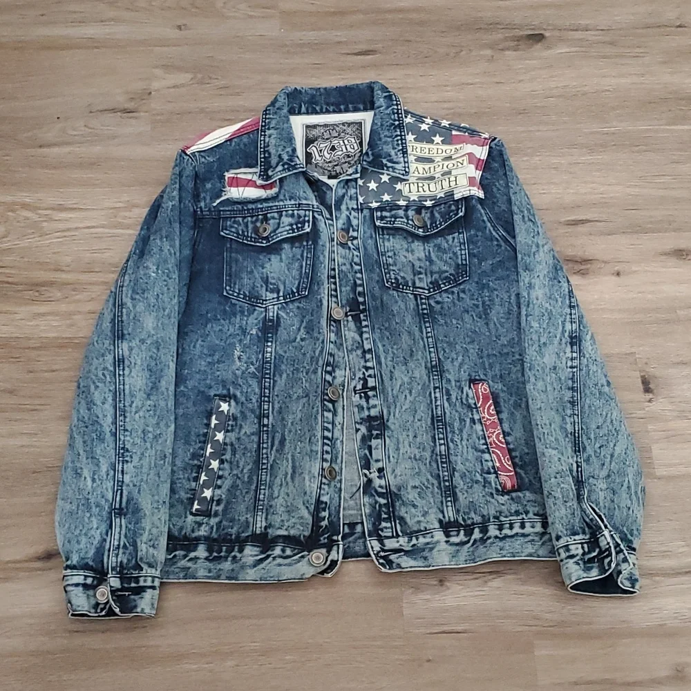 Men's Vintage Denim Jean Jacket - Picture 3 of 14